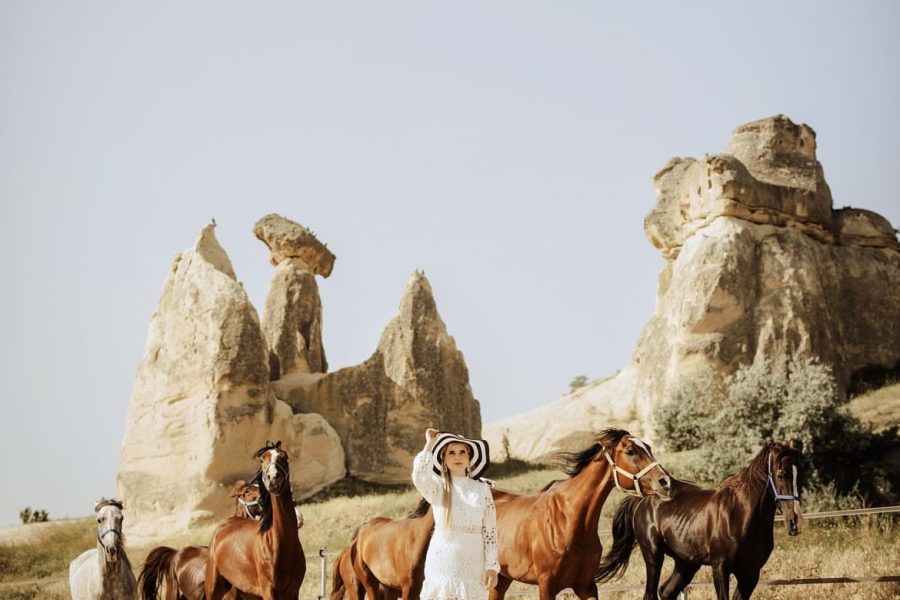 Kapadokya Atlarla Fotoğraf Çekimi