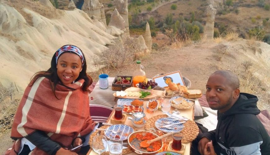 Exploring Cappadocia’s Sunrise Breakfast Scene