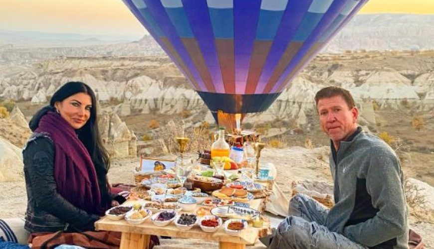 Captivating Hot Air Balloons View in Cappadocia, Sunrise Breakfast, and Wild Food Adventure in Cappadocia